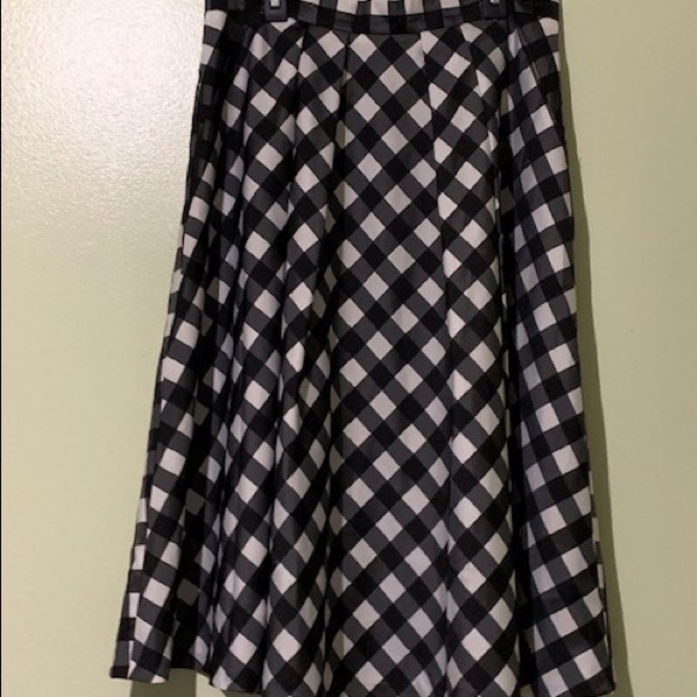 Talbot’s Black and White Plaid Pleated Full Skirt